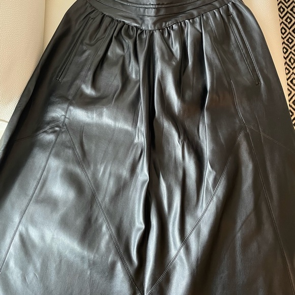 Zara Black Faux Leather Skirt XS - Picture 4 of 6